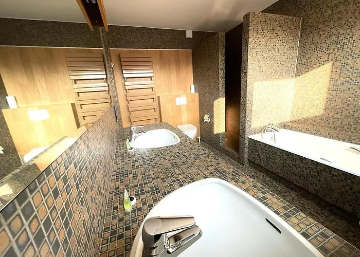 Escapade Avec Parking Willa Colmar